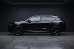 Audi RS Q8, studio, side profile