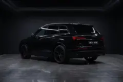 Audi SQ7, studio, rear three quarter